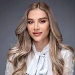 Команда-Paula Tavangar