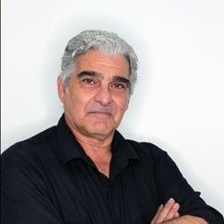 チーム-Pantelis Roussakis
