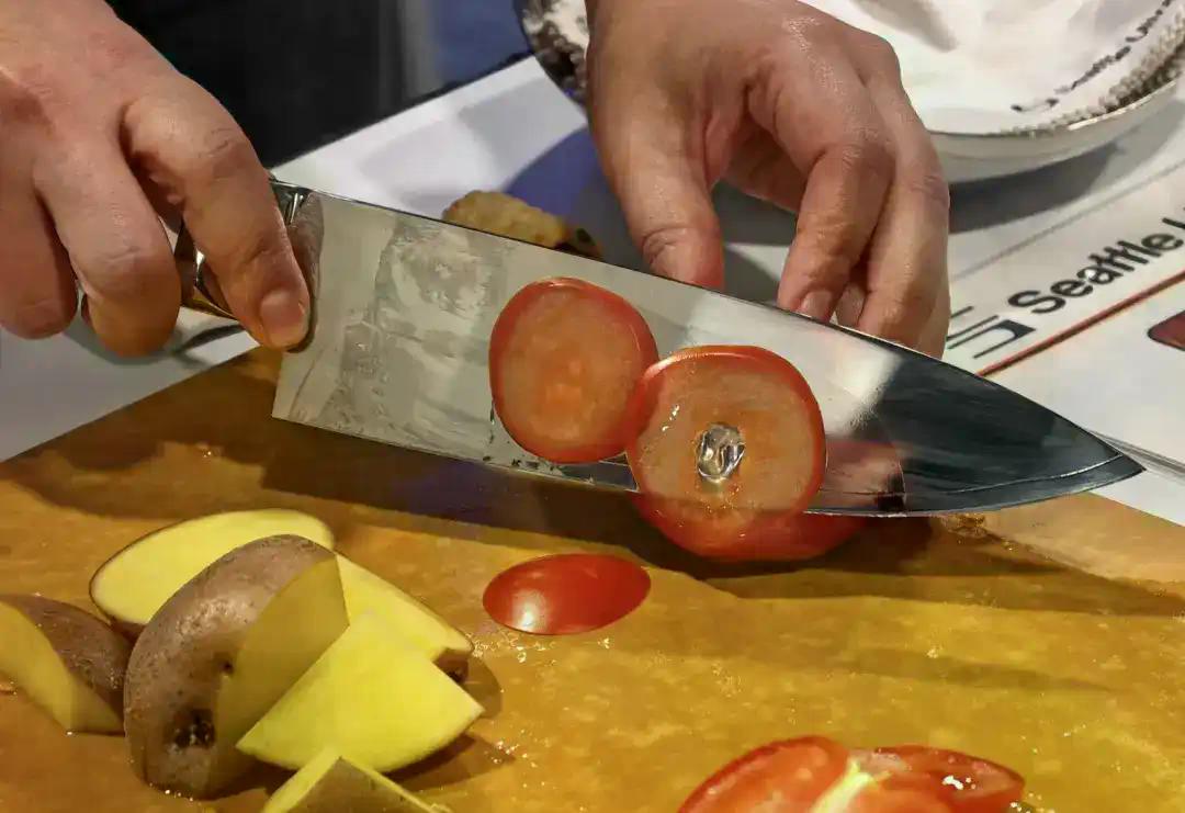 CES 2026最疯狂的25个脑洞：理发师、兽医、按摩师……AI正在抢走他们的饭碗