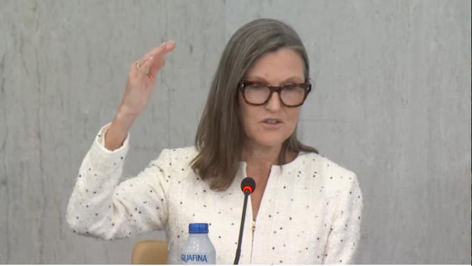 沃勒宣告「DeFi 不再被嘲笑」——美国正式拥抱稳定币与代币化,传统金融的权力重组正在发生