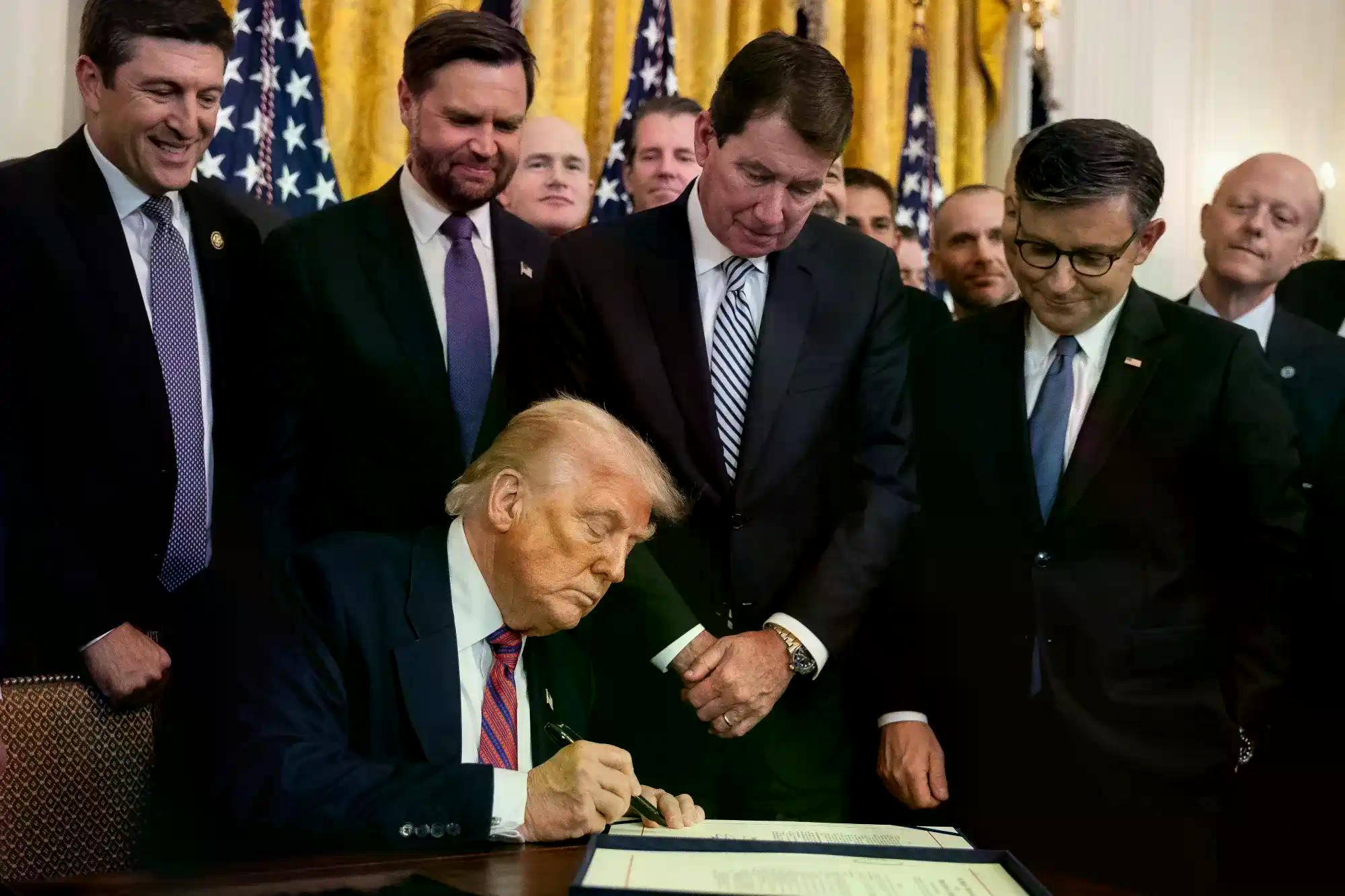 加密合规孤勇者：Circle CEO 如何破局 Tether 围剿与利率下滑的双重绞杀？