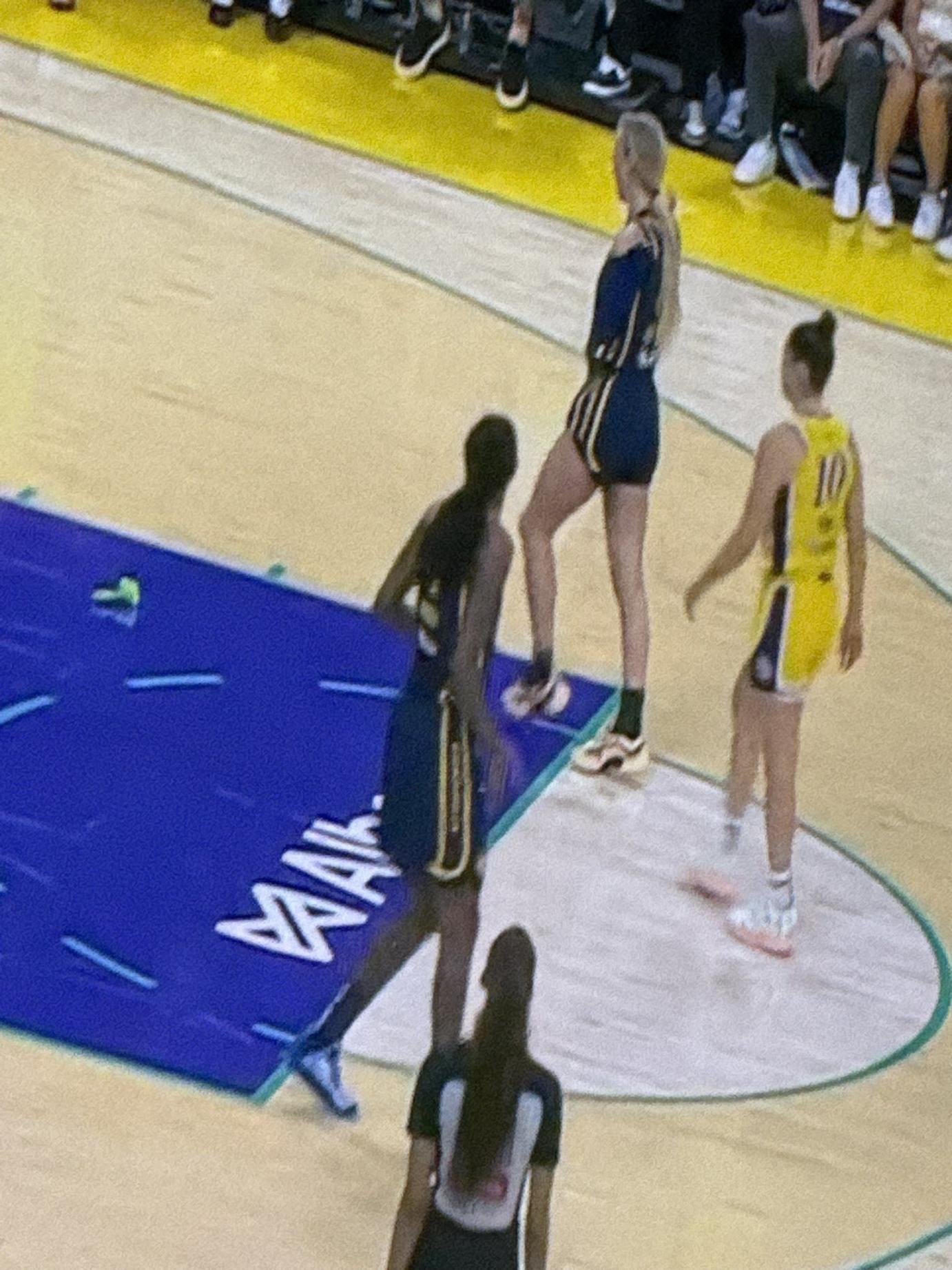 从WNBA赛场闹剧到币价狂飙,DILDO币十日十倍背后的病毒式营销