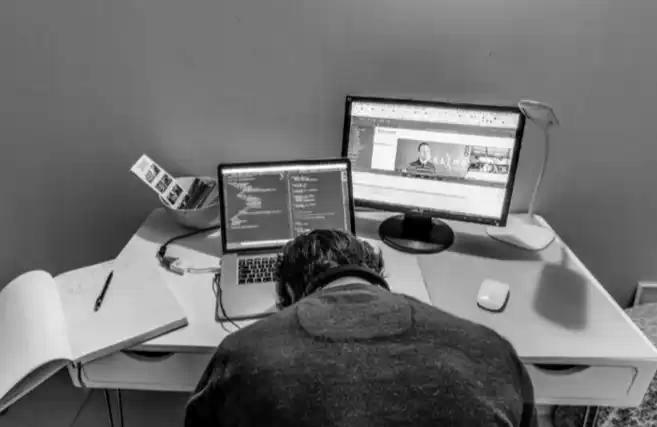 Gas暴跌80%背后：专心干活竟成砸盘理由？