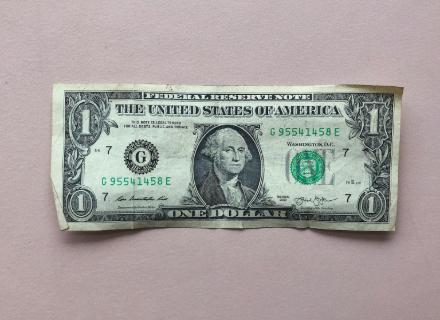 从 0 到 124 亿美元的闪电战,Ethena 如何打造史上最快增长的「印钞机」?