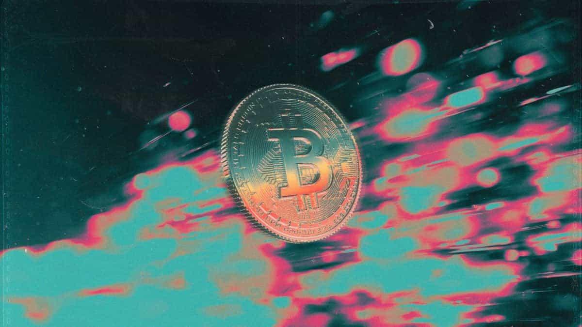 News section-US spot bitcoin ETFs draw $532 million as inflows extend to a third day, led by BlackRock and Fidelity